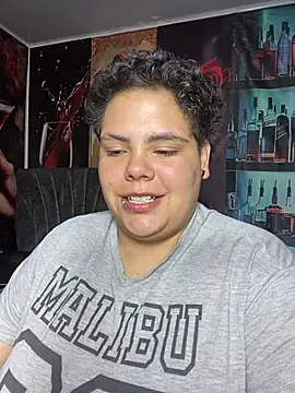 Hailey_Curvy webcam