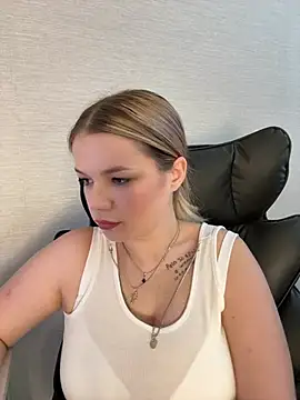 KimEvanss webcam