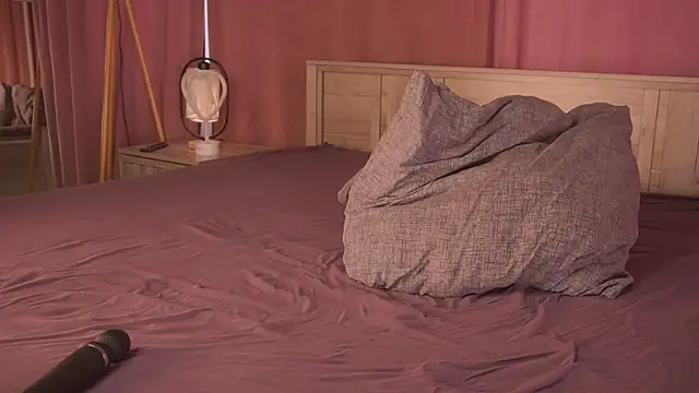 Miranda_May live sex cam