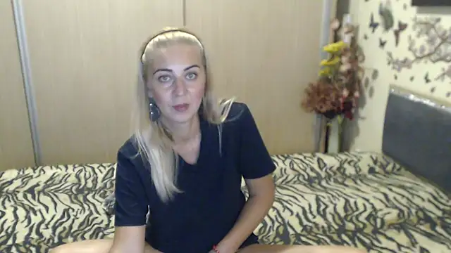 MirabelaSweet webcam