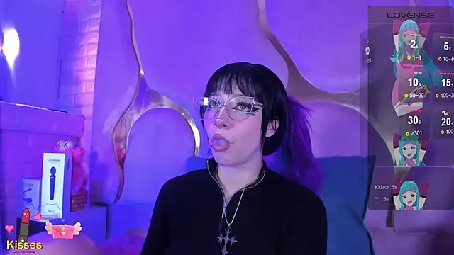 NaniiSisy webcam