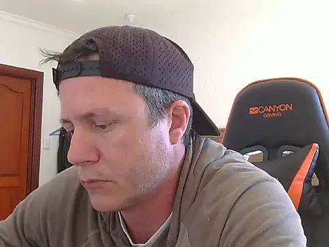 TroyDieselXXX webcam