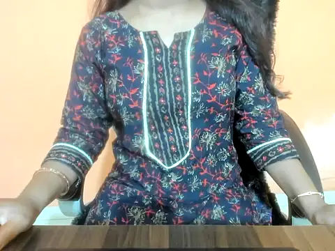 Kudi_Kiyara webcam