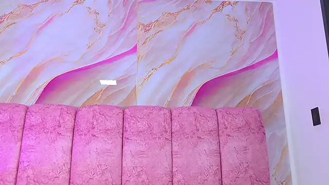 emmacurvy webcam