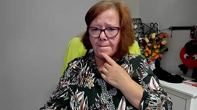 Adelewildx live cam on StripChat