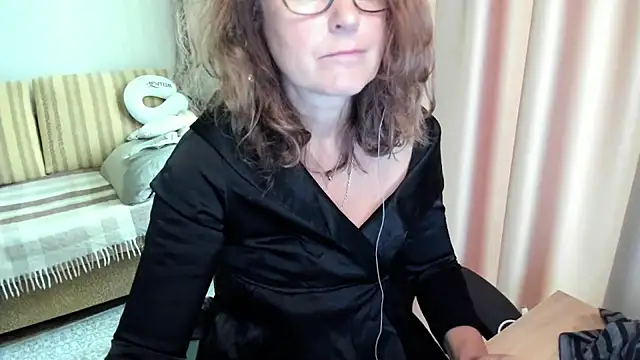 lauraoven webcam