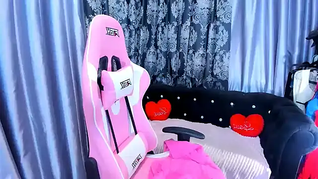 KamilaFoxy webcam