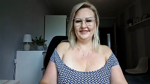 dianalive - DianaLive's free webcam