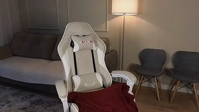 cutienaughtygirl webcam
