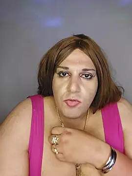 Strongshemail webcam