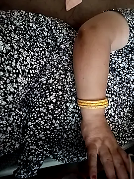Simran_008 webcam
