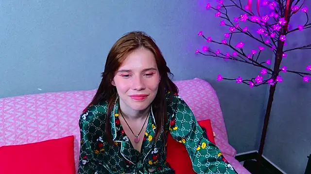 CleoBloom_ webcam