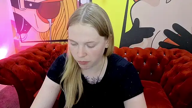 NikkyReyyy webcam