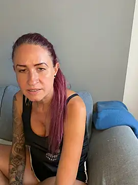 GermanMilfJasmin webcam