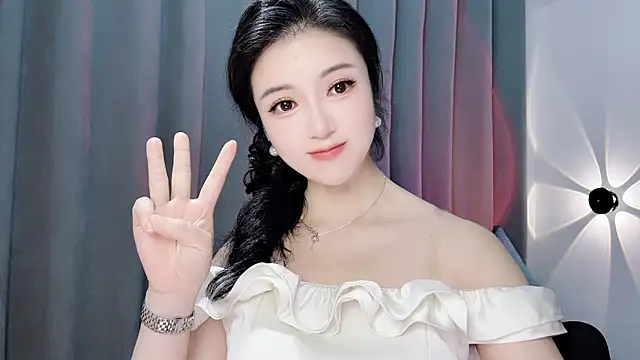 Momo-Wow webcam