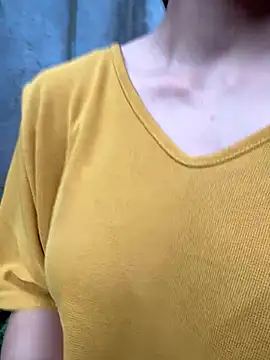 MiuMiu-Babyy webcam