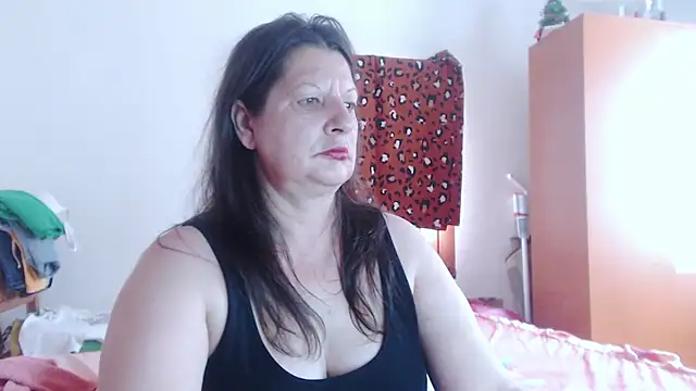 ExtasyMature live cam on StripChat