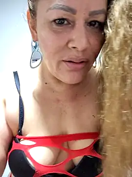 SluttyMilf79