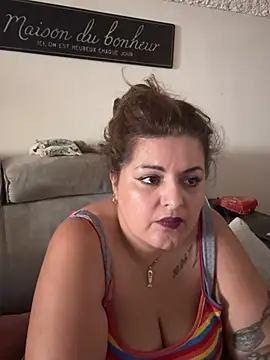 Velvetshadow_48 webcam