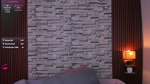 sophia_deluxe18 webcam
