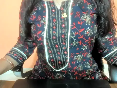 Kudi_Kiyara webcam