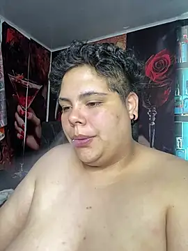 Hailey_Curvy webcam
