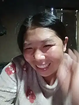 quynhkoolbae webcam