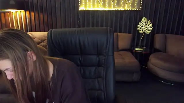 MilaAddams webcam