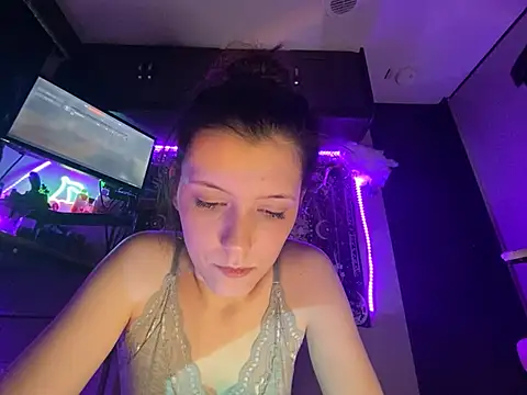 Lilactease webcam