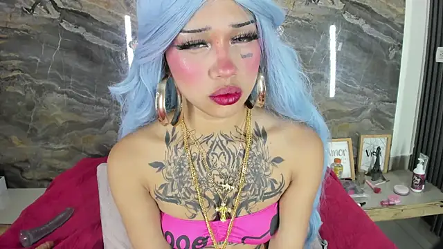 Roxy-Sweett webcam