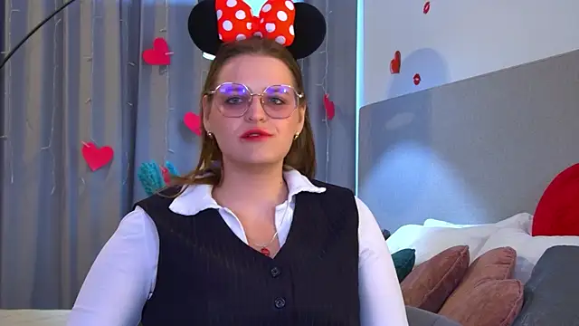 AlexaAvery webcam