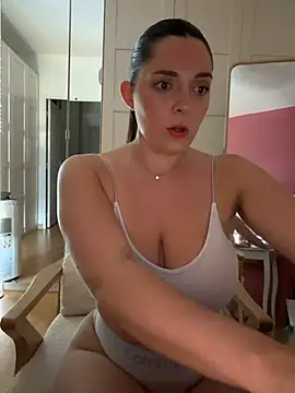 Chloe-ta Live Webcam on Stripchat