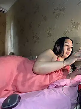 Naughtbaby_2025 webcam
