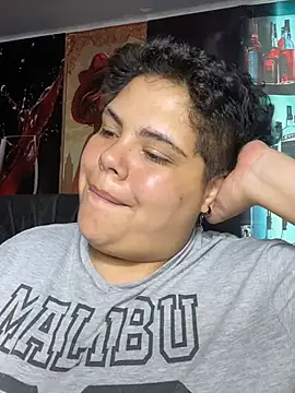 Hailey_Curvy webcam