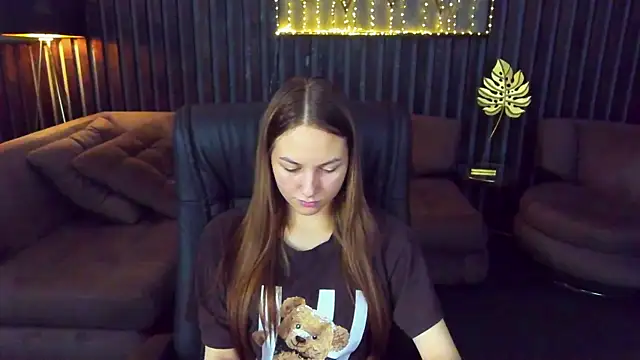 MilaAddams webcam