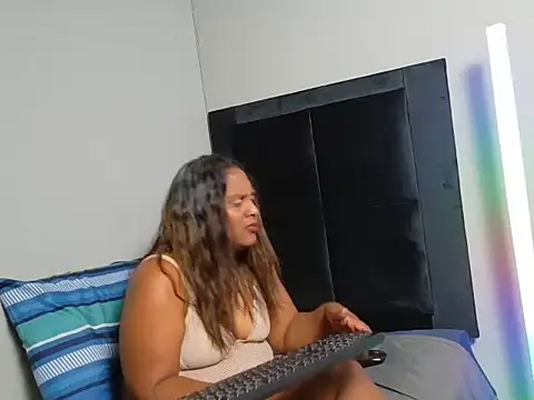 SpicedDove webcam