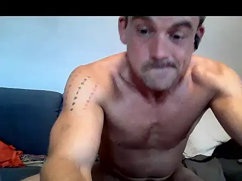 cambitchboy - Cambitchboy's free webcam - UK Sex Cams