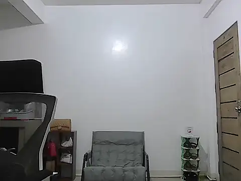 XxSensationSelena18 webcam