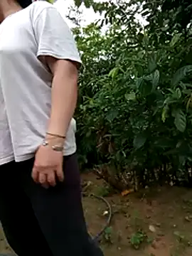 tuyet-nhi webcam