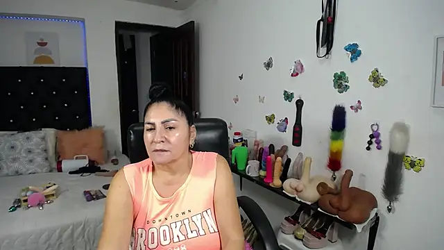 mature_bigboobs10 webcam