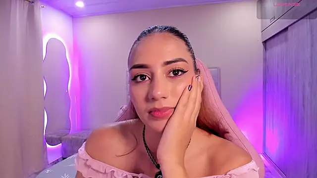 LucianaCarter webcam