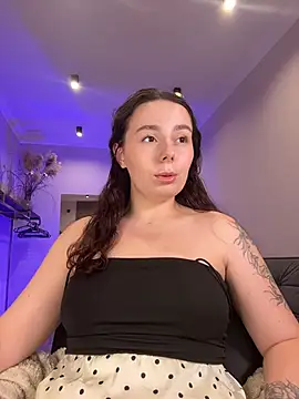 Di_na_Bell webcam