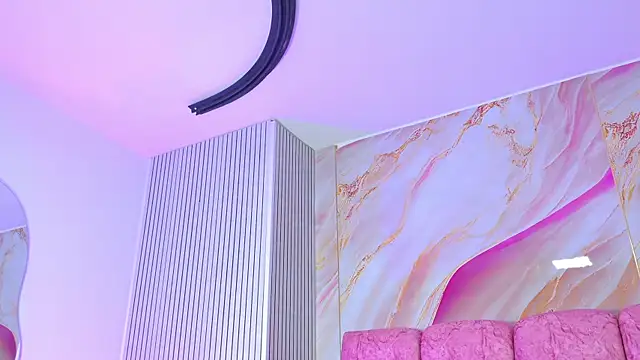 emmacurvy webcam
