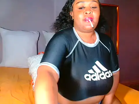 KINKYBOOTI22 webcam