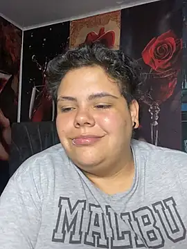 Hailey_Curvy webcam