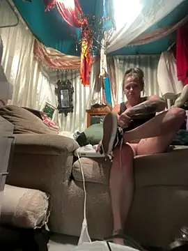 LilMissKaos webcam