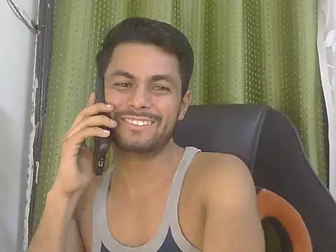 Stubborndesiboy webcam