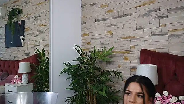 TemptingBella webcam