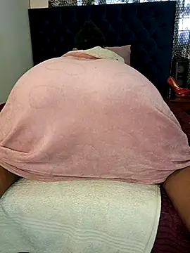 BootyCallEver webcam