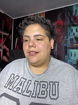 Hailey_Curvy webcam